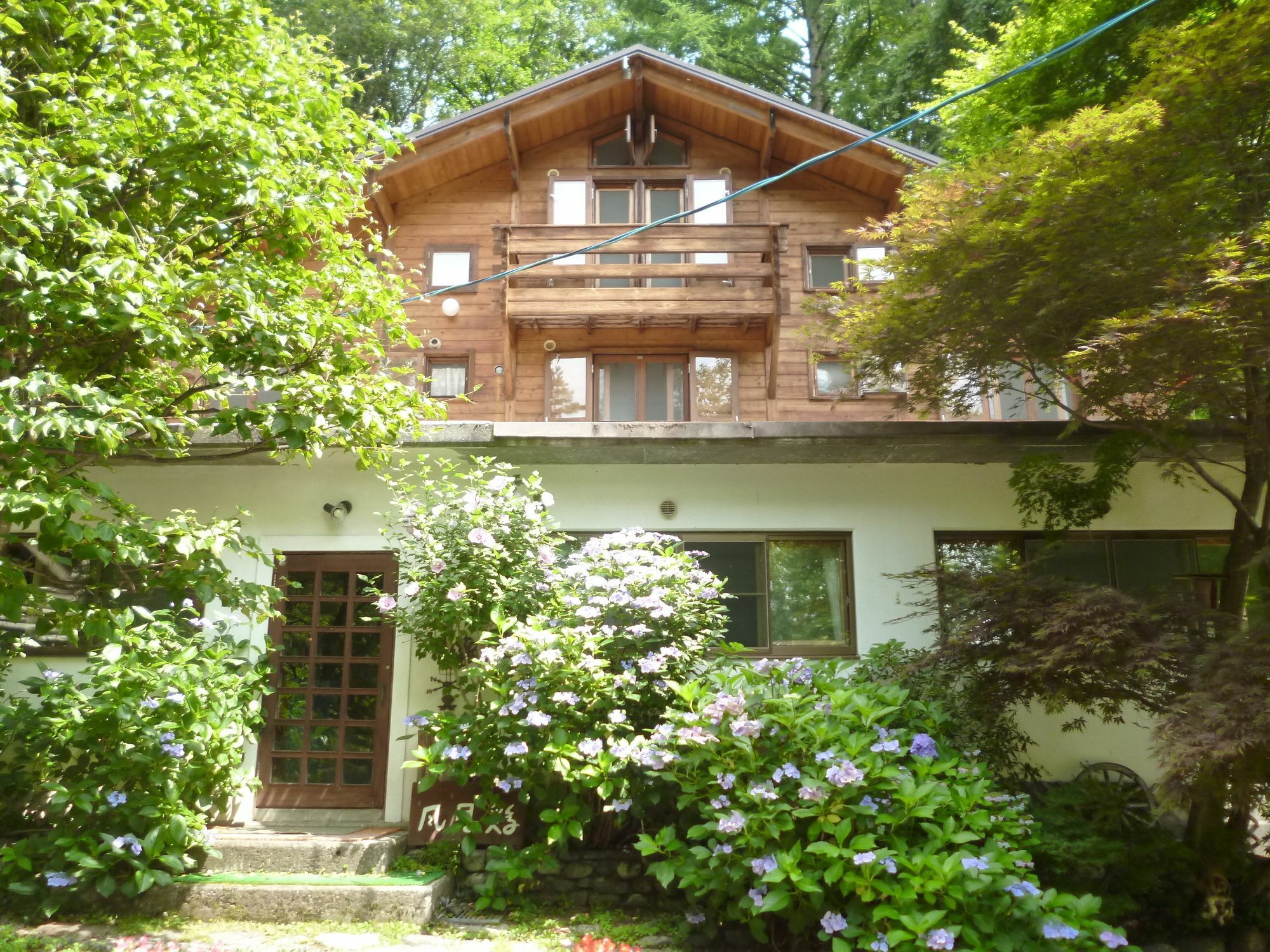Pension Kazamidori Hakuba Exterior photo